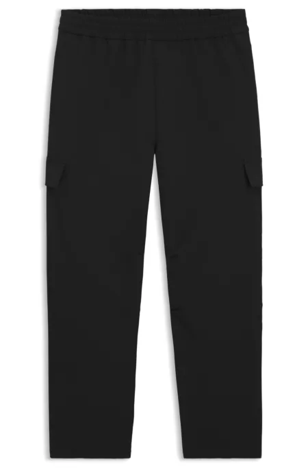 Relaxed-fit trousers with cargo pockets