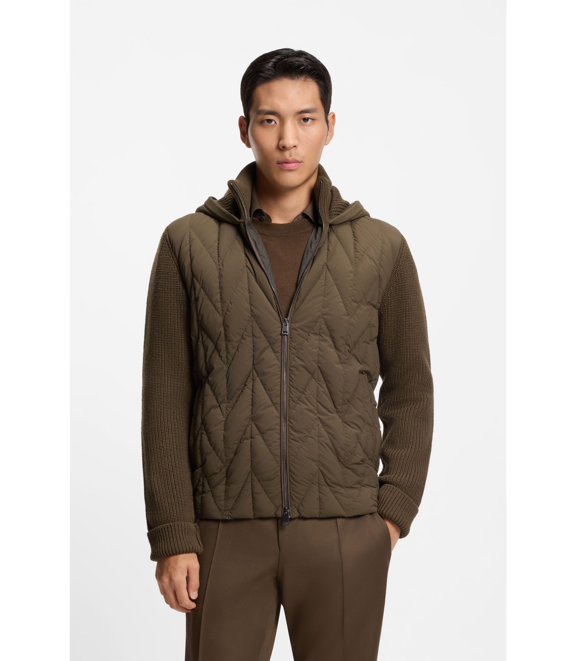 Hybrid-Jacke mit Wollärmeln und Daunenfüllung vorn