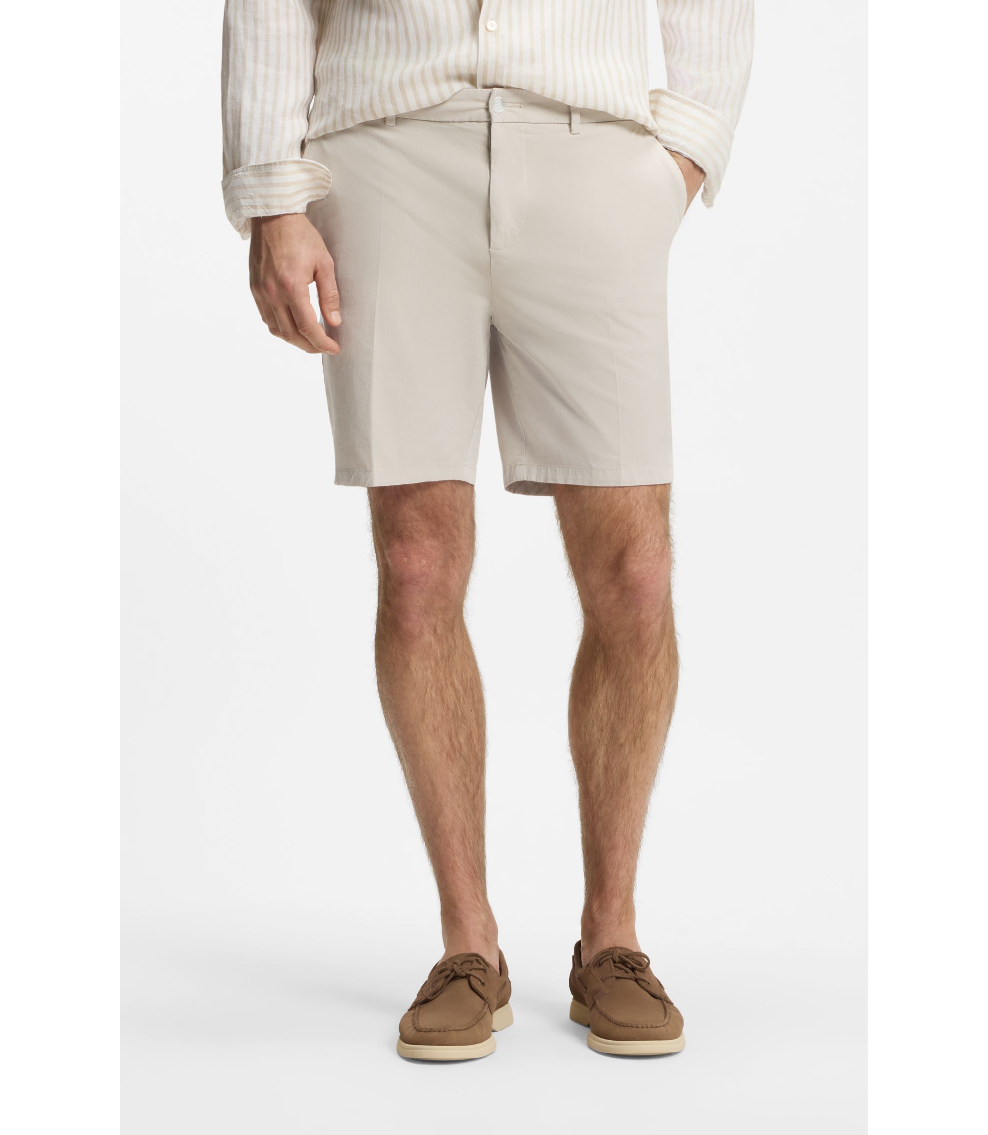 Modern-Fit Shorts aus Stretch-Baumwolle mit Twill-Struktur