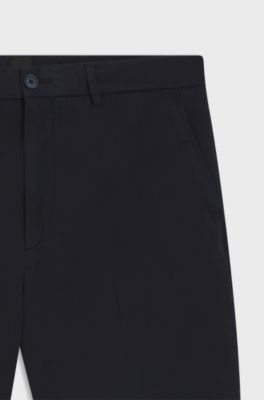 Shorts in cotone stretch con vestibilit&agrave; moderna, Blu scuro
