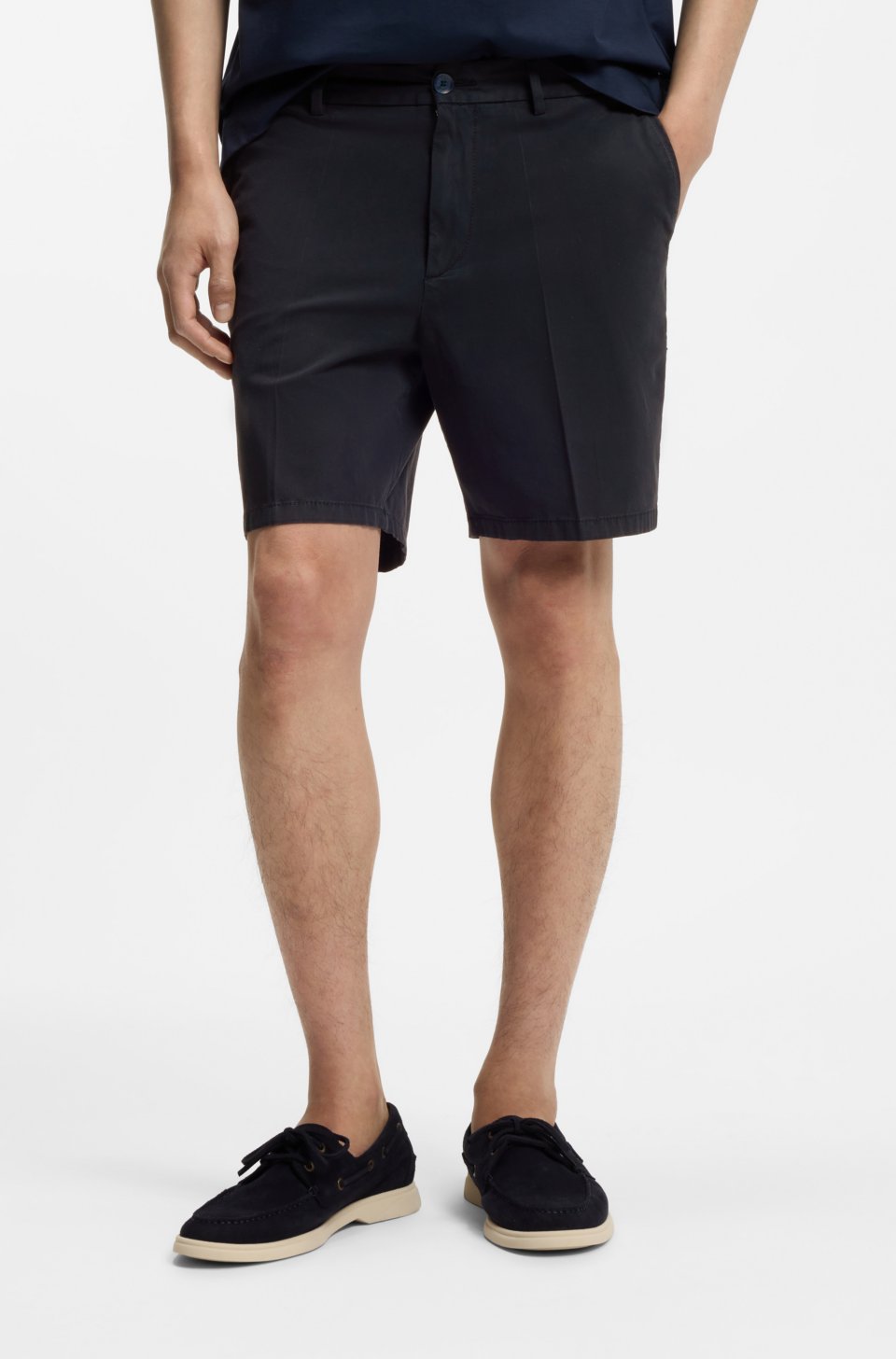 Stretch-cotton shorts in a modern fit