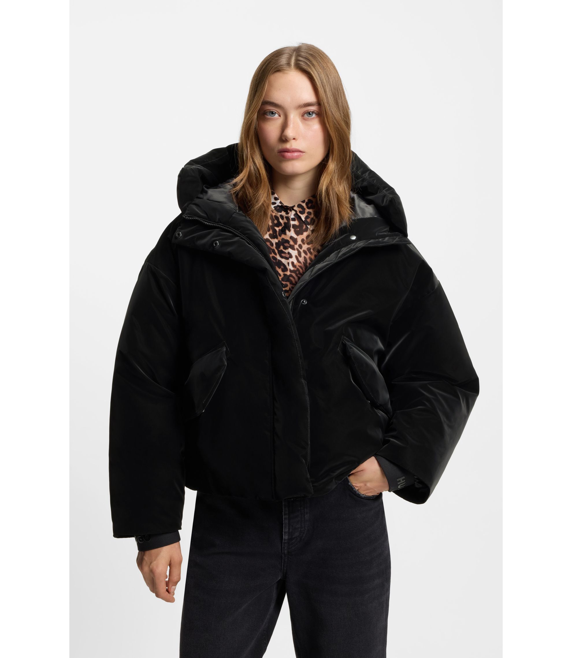 Wasserabweisende Jacke mit elastischen Logo-Bündchen