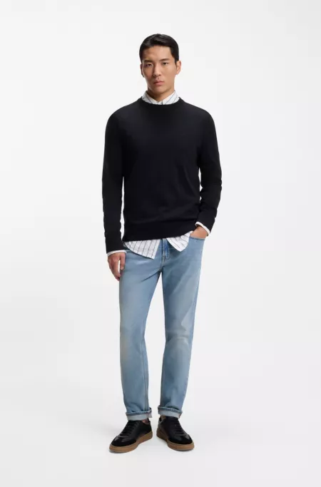 Tapered-fit jeans in blue super-stretch denim