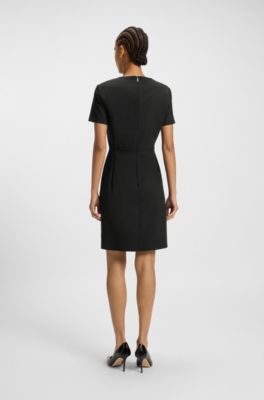 Vestido slim fit en lana virgen, Negro