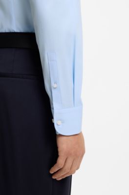 Slim-Fit Hemd aus elastischer Baumwoll-Popeline mit b&uuml;gelleichtem Finish, Hellblau