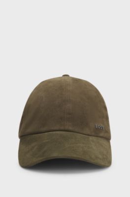 Suede cap with metal logo, Dark Green