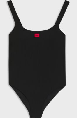 Maillot de bain c&ocirc;tel&eacute; avec &eacute;tiquette logot&eacute;e rouge, Noir
