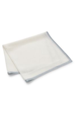 Knitted pocket square in Italian-made silk, White