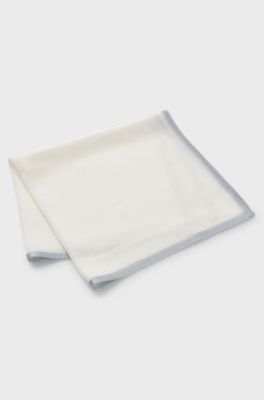 Knitted pocket square in Italian-made silk, White