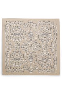 Pa&ntilde;uelo estampado en seda con monogramas Double B, Beige