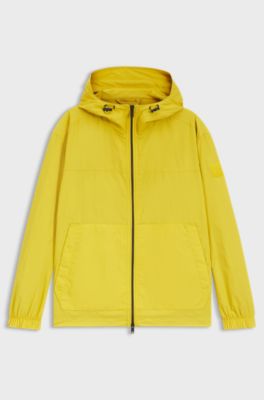 Giacca a vento regular fit in tessuto morbido al tatto idrorepellente, Giallo