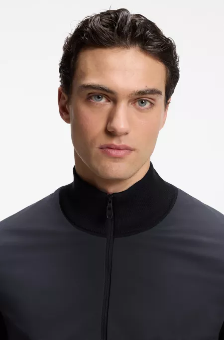 Chaqueta híbrida con mangas y espalda de punto