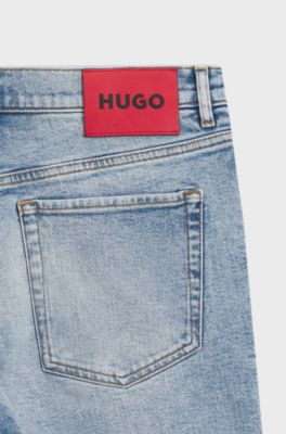 Shorts tapered fit de denim el&aacute;stico azul luminoso, Celeste