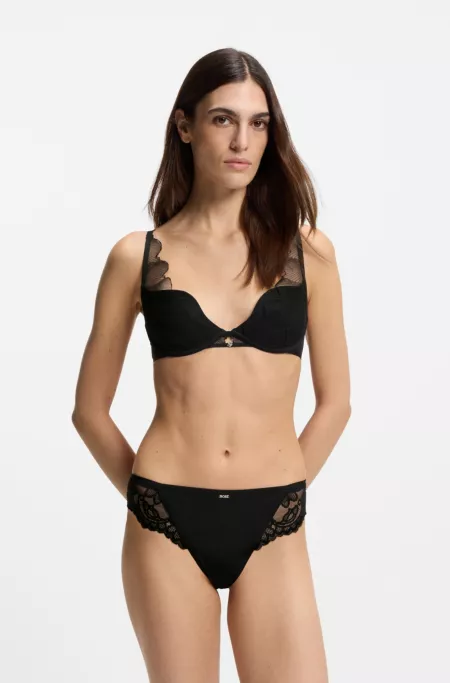 Regular-rise briefs with lace and mesh pleating