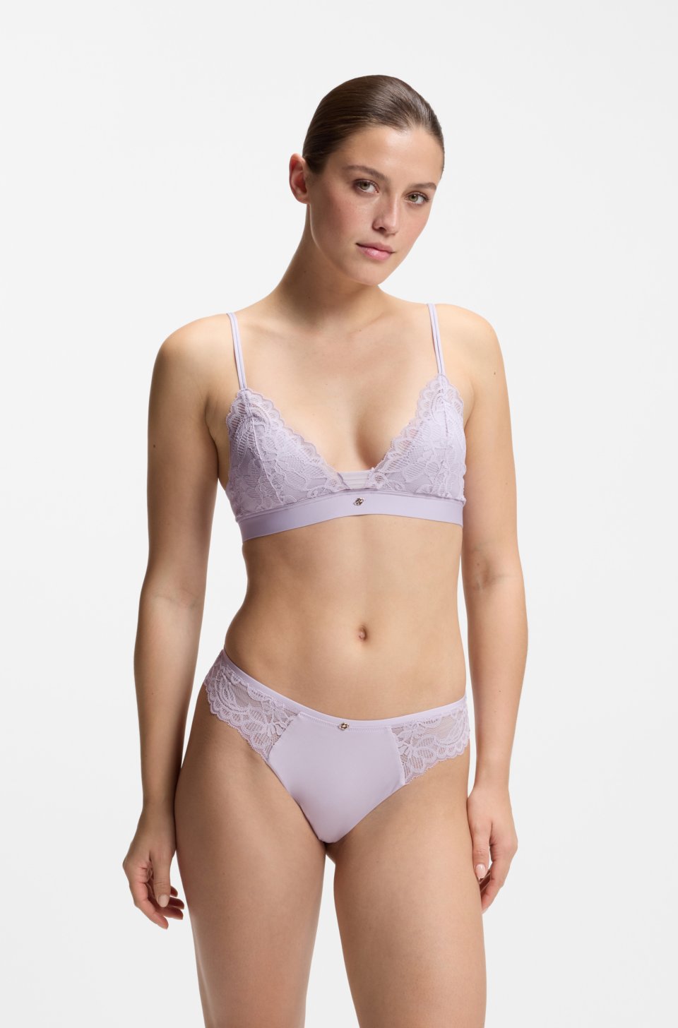 Premium lace bralette with mesh pleating