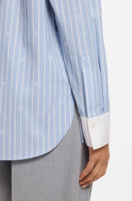 Camicetta oversize con loghi scomposti, Righe azzurre