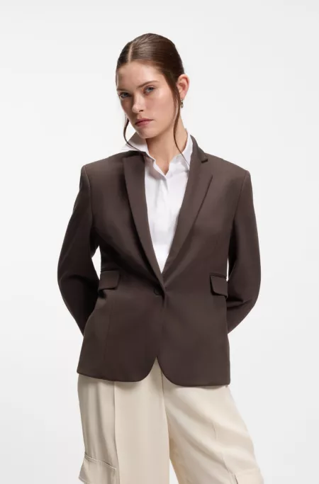 Slim-fit blazer with angled darts