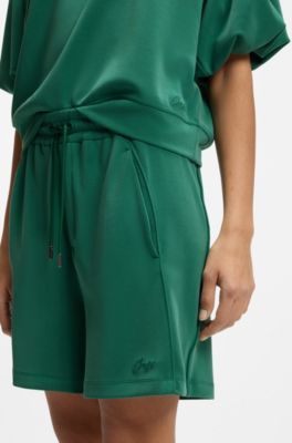 Regular-Fit Shorts aus Modal-Mix mit Teilungsn&auml;hten, Gr&uuml;n