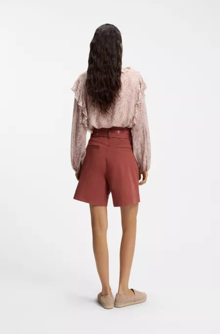 Stretch-cotton shorts with eyelet belt