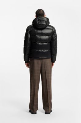 Wasserabweisende Jacke mit Kapuze und Logo-Patch, Schwarz