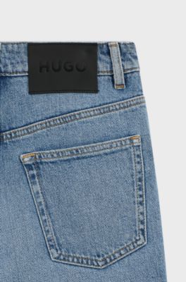 Jeans mom-fit in denim elasticizzato blu con tasca goffrata, Celeste