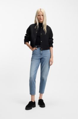 Mom-fit jeans in blue stretch denim with embossed pocket, Light Blue