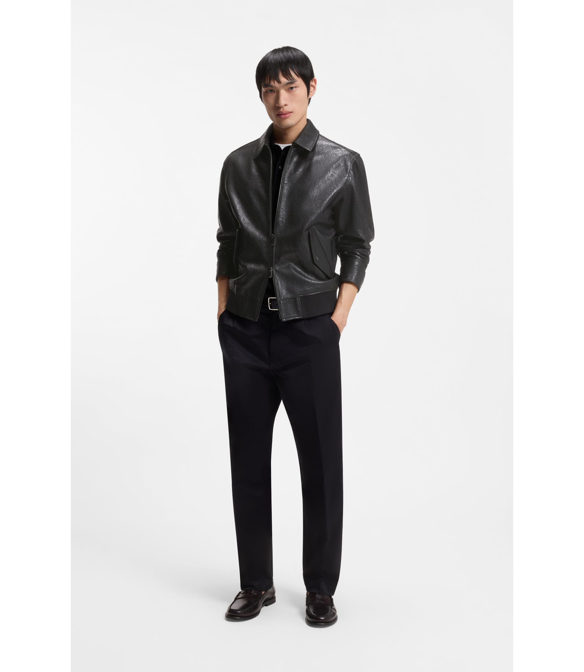 hbeu50556506_001_300?wid=1980&