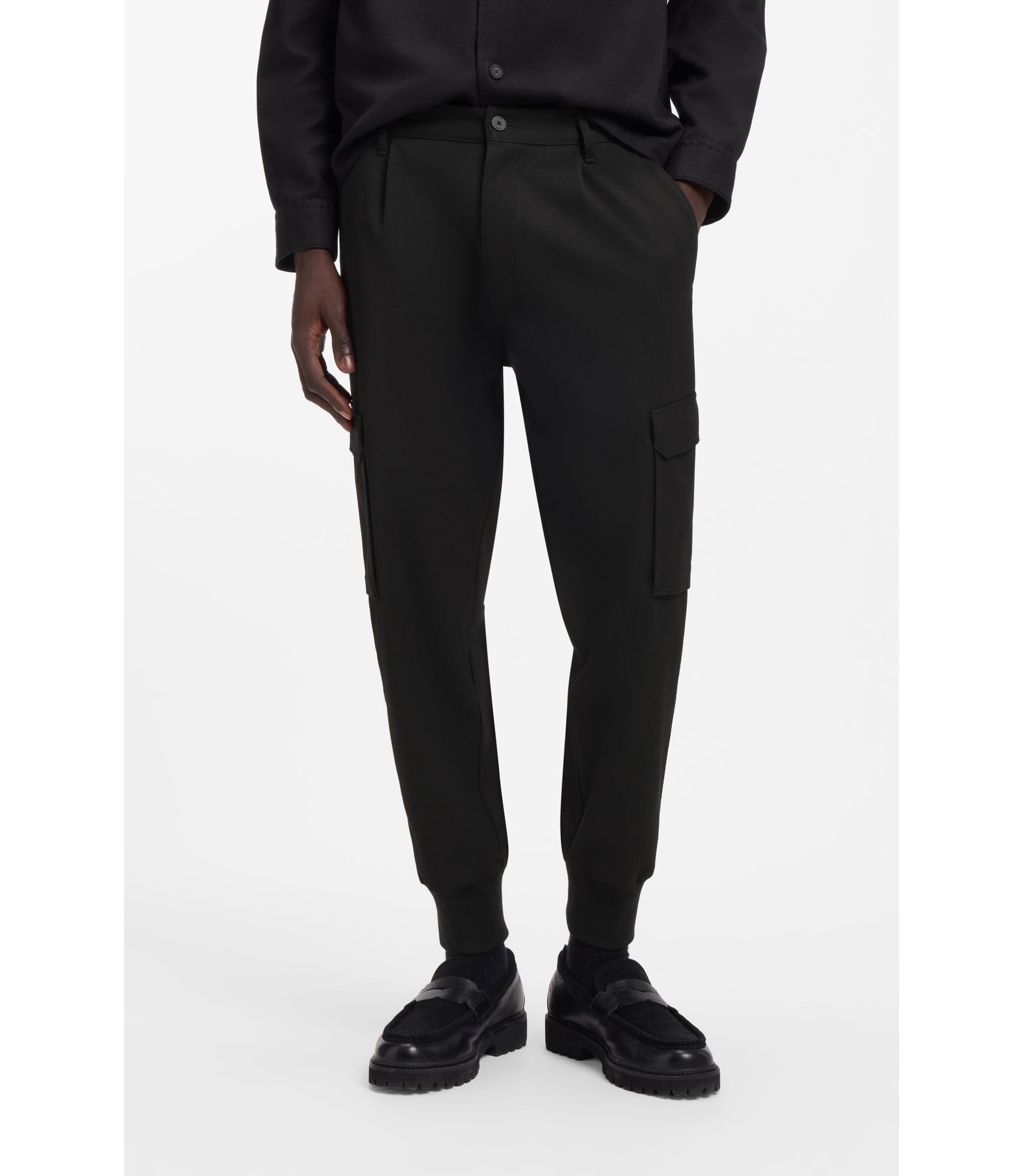 Slim-Fit Hose mit Cargo-Taschen