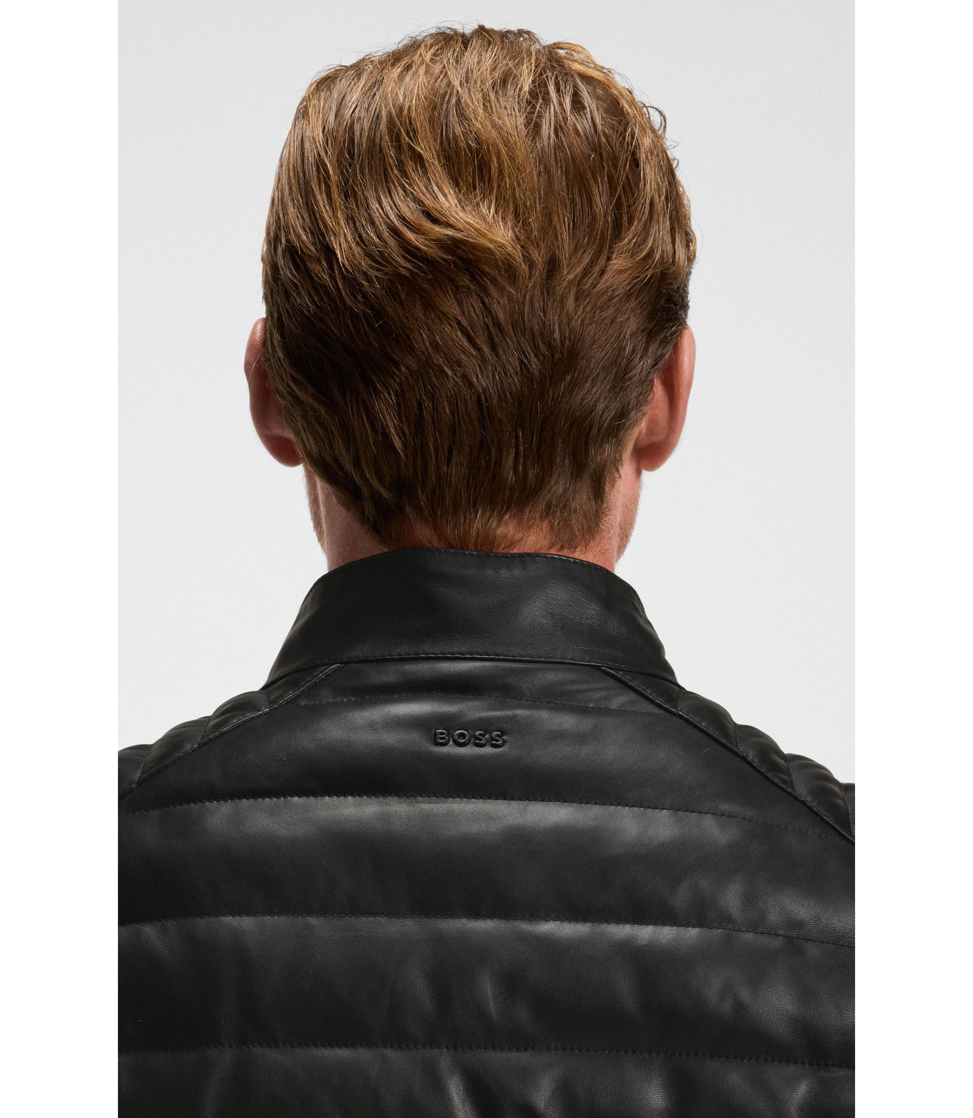 hbeu50556556_001_341?wid=1980&