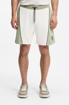 Shorts de algod&oacute;n con ilustraci&oacute;n de logo bordado, Blanco / Verde