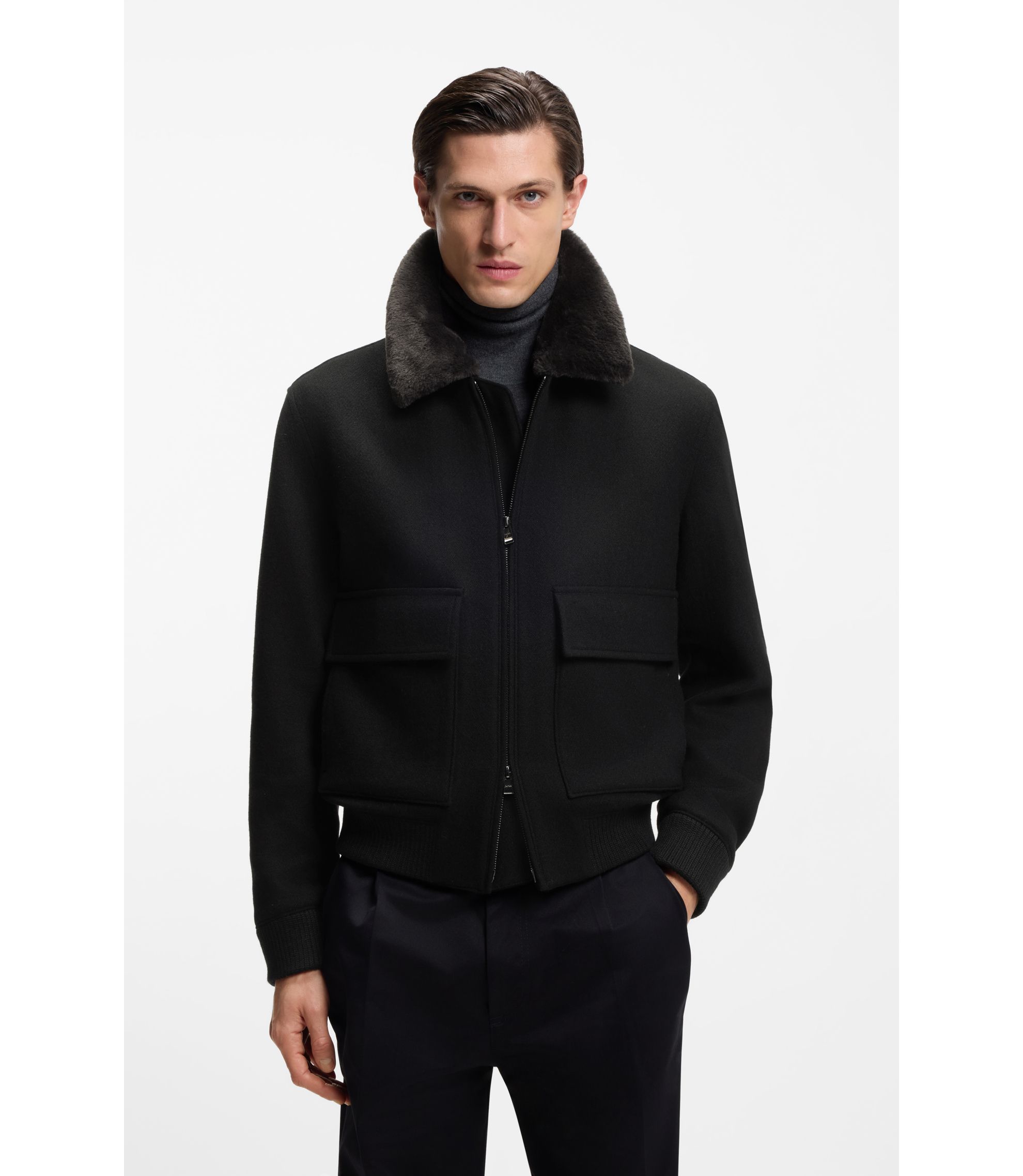 hbeu50556629_001_350?wid=1980&