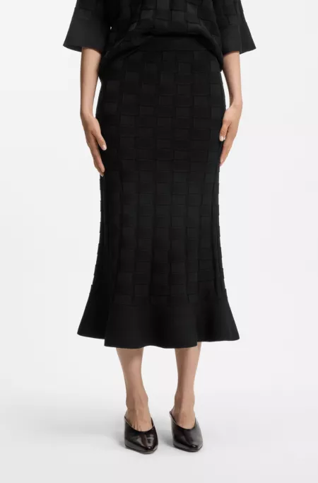 Maxi skirt with knitted check structure