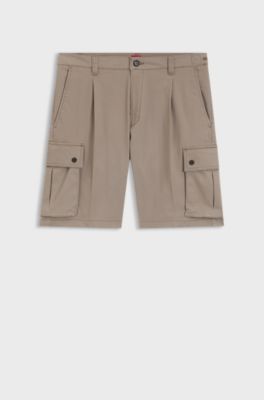 Stretch-cotton cargo shorts with pleat front, Light Brown