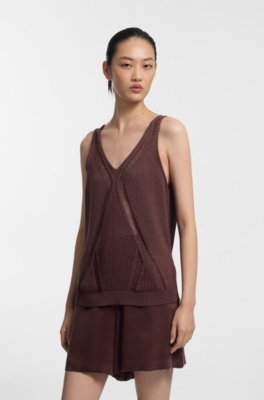 Knitted top with mixed structures