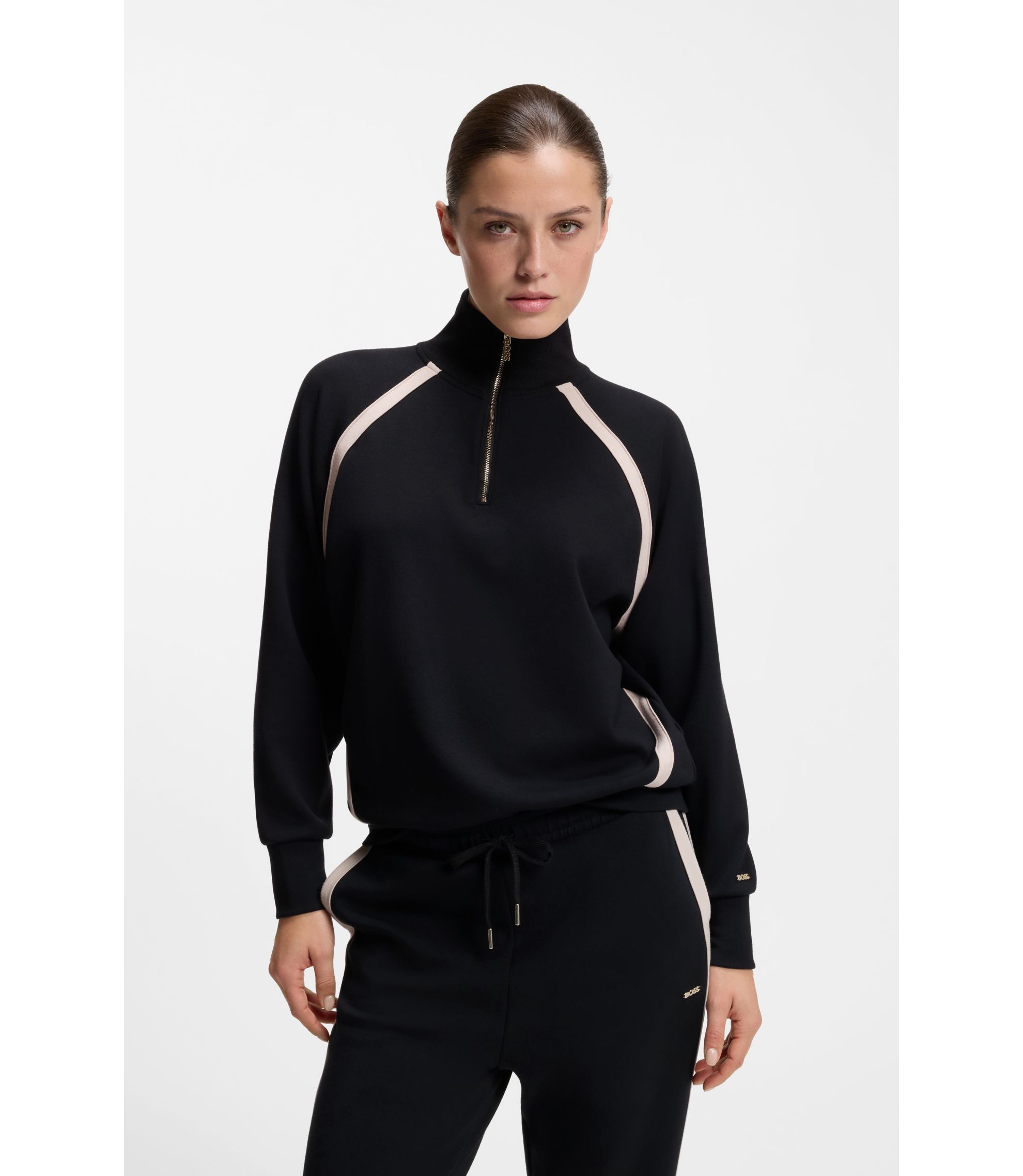 Sweatshirt mit Reißverschluss am Kragen und kontrastfarbenen Einsätzen