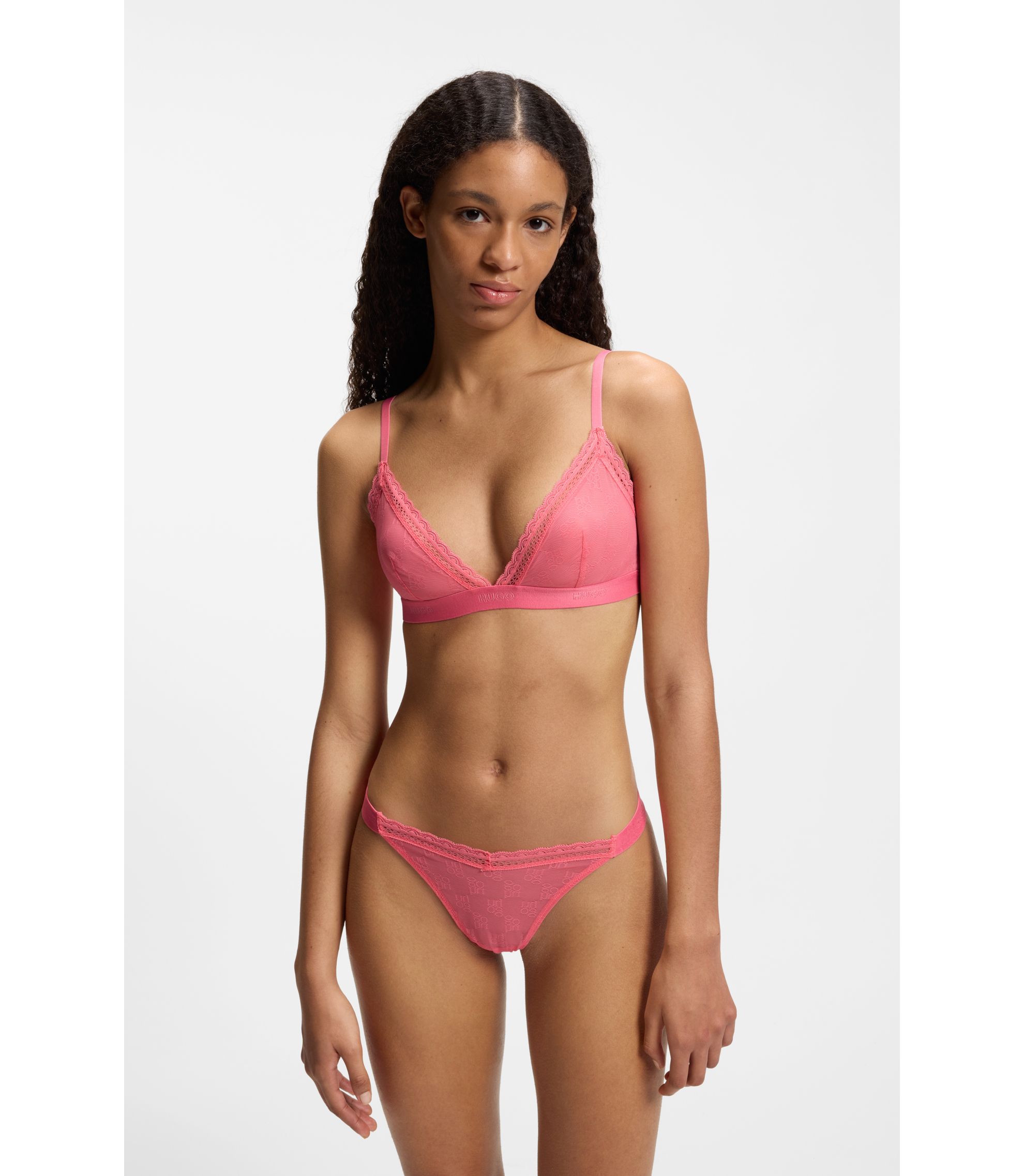 String aus Spitze mit Stack-Logos