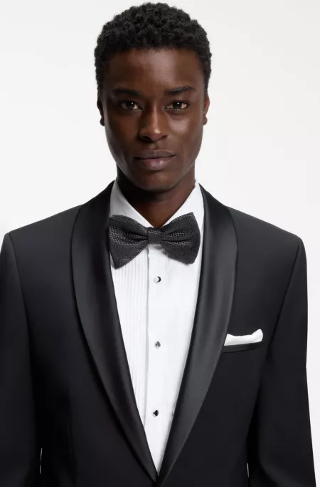 Silk tie with jacquard-woven pattern