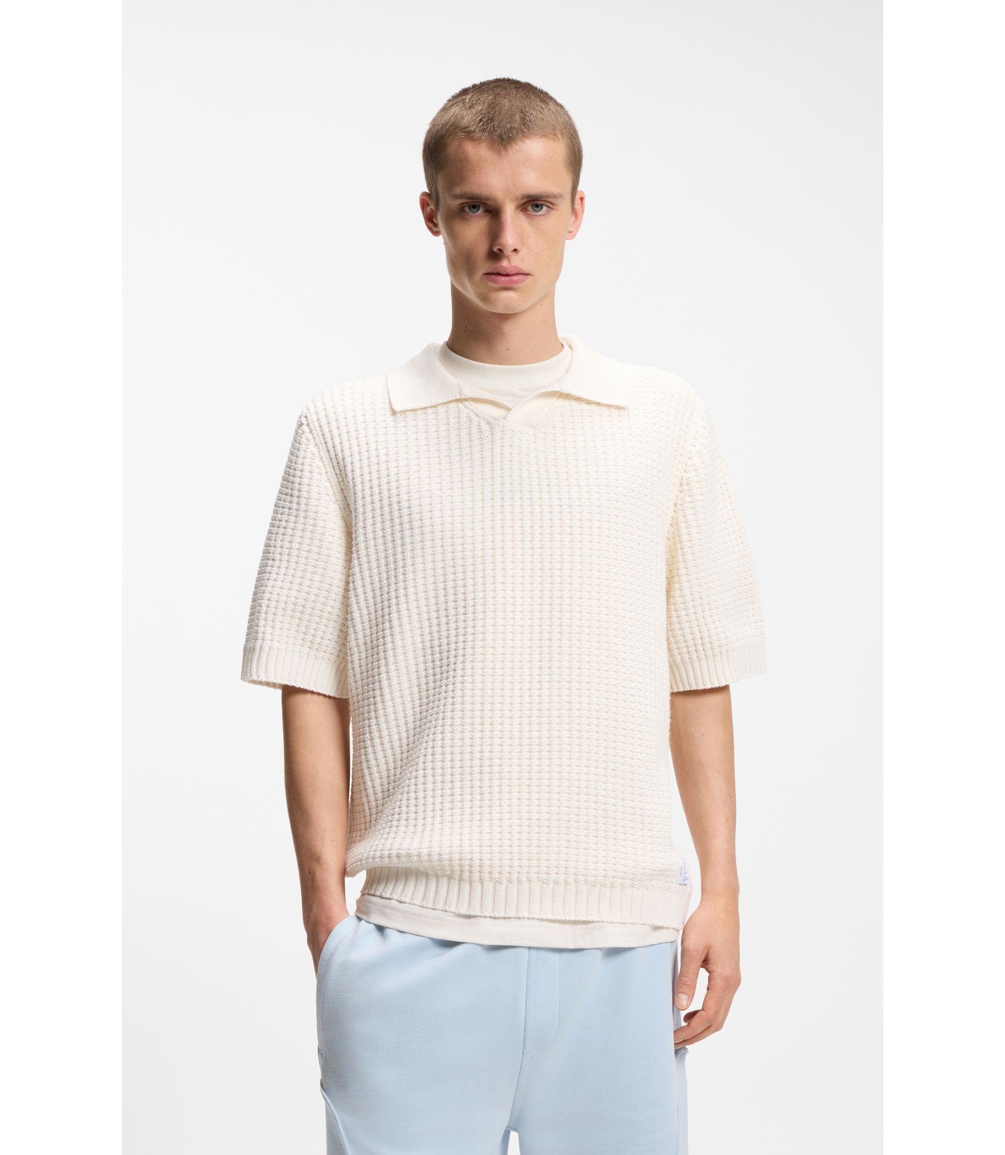 Strick-Poloshirt mit Waffelstruktur und Johnny-Kragen
