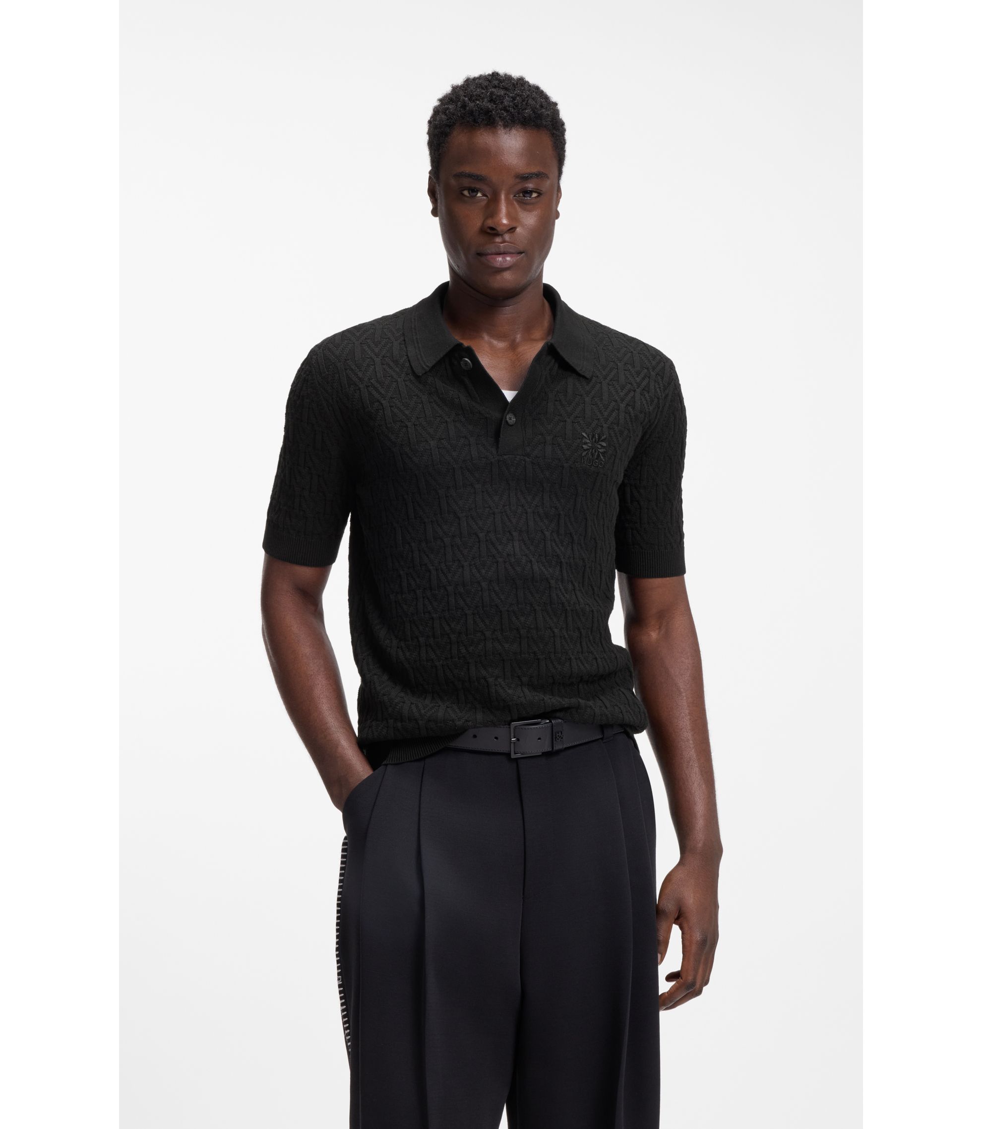 Gestrickter Baumwollpullover mit Polokragen