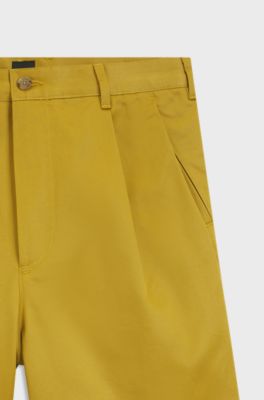 Relaxed-fit shorts in cotton twill, Gold