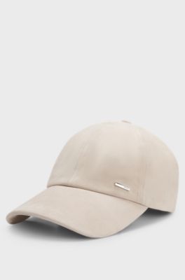 Cap aus Veloursleder mit Logo-Niete, Hellbeige