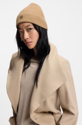 Gorro em l&atilde; e caxemira com monograma Double B, Beige
