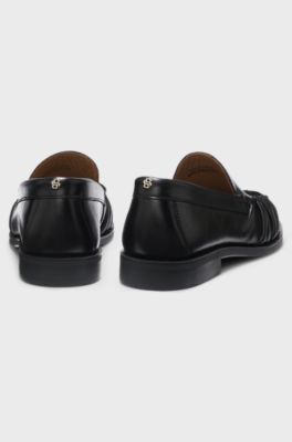 Leather loafer with ruched detailing, Black