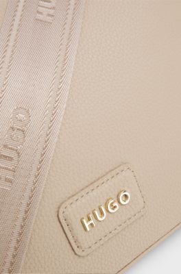 Borsa a spalla in similpelle martellata con metallo dorato, Beige chiaro