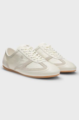 Low-top trainers with leather and suede, Natural