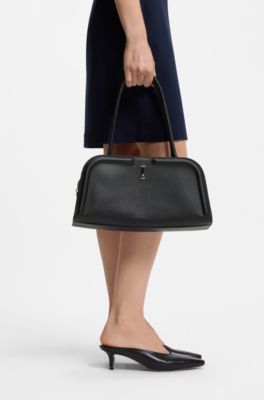 Ariell bowling bag in leather with Double B monogram, Black