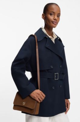 Sac port&eacute; crois&eacute; en cuir su&eacute;d&eacute; &agrave; monogramme Double&nbsp;B, Marron