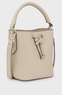 Borsa a secchiello in pelle con scritta del logo, Beige chiaro