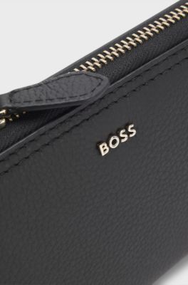 Portafoglio in pelle martellata con zip e scritta del logo in metallo, Nero