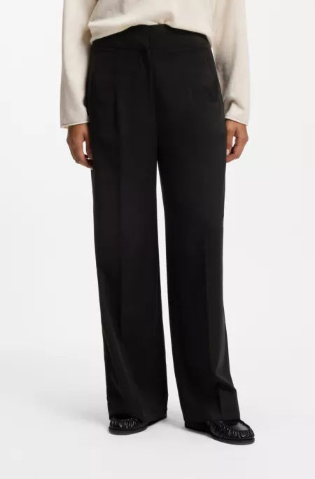 Straight-fit trousers with pleat front